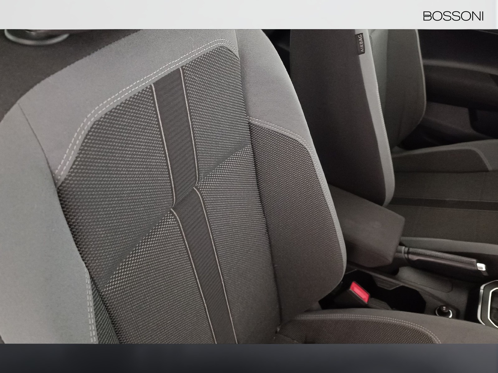 29 - Volkswagen Polo 1.0 tsi 110cv style dsg