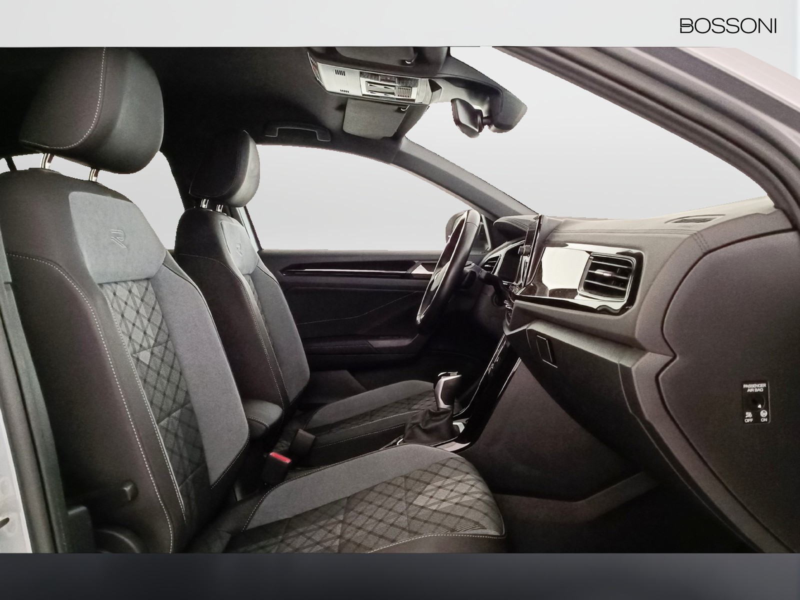 8 - Volkswagen T-Roc 2.0 tdi scr 150cv r line dsg