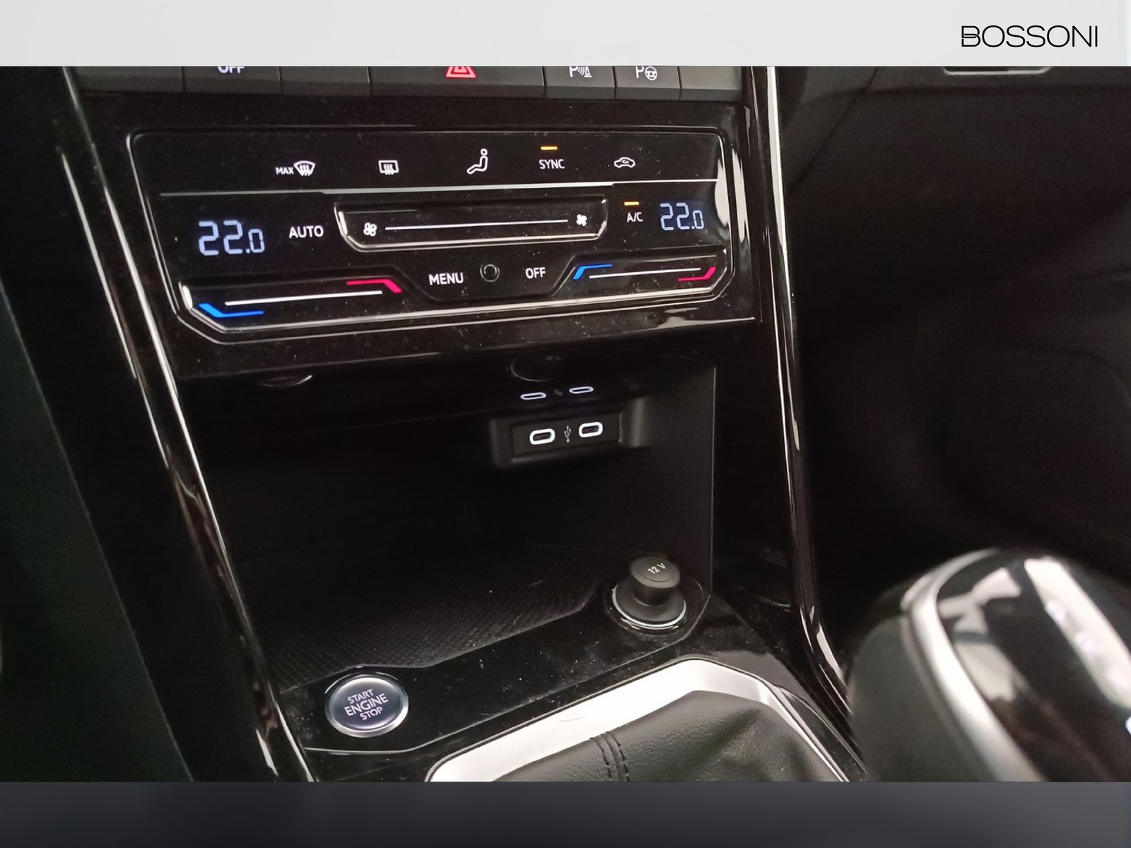 28 - Volkswagen T-Roc 2.0 tdi scr 150cv r line dsg