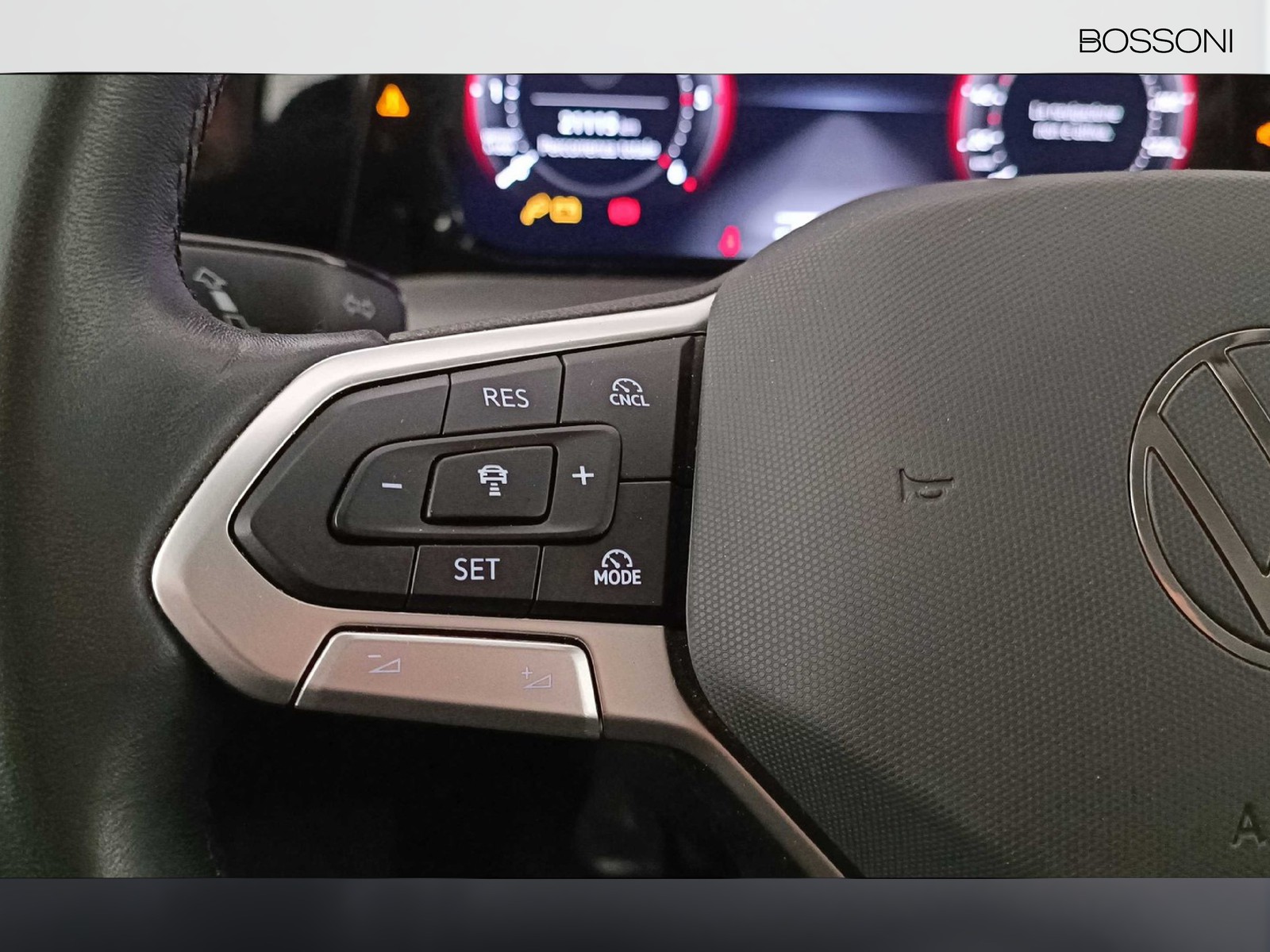 26 - Volkswagen Golf 2.0 tdi scr 115cv life