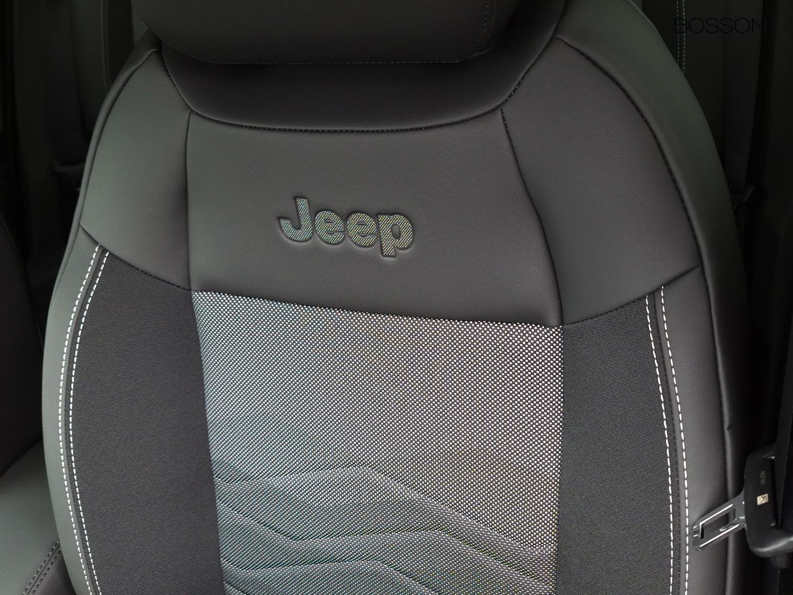 21 - Jeep Avenger 1.2 turbo 100cv summit fwd