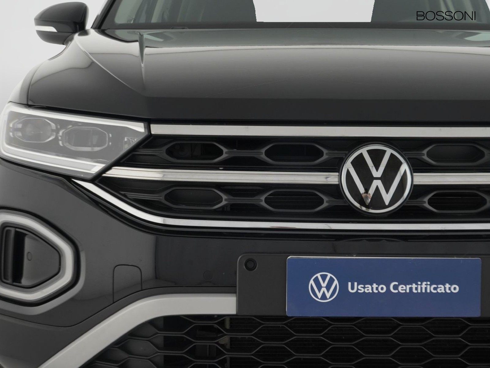 14 - Volkswagen T-Roc 1.0 tsi 110cv style