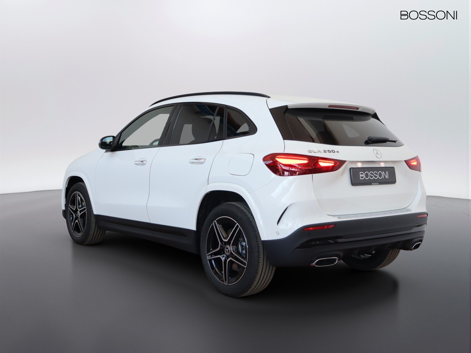 5 - Mercedes GLA 250 e plug-in-hybrid amg line extra 8g-dct