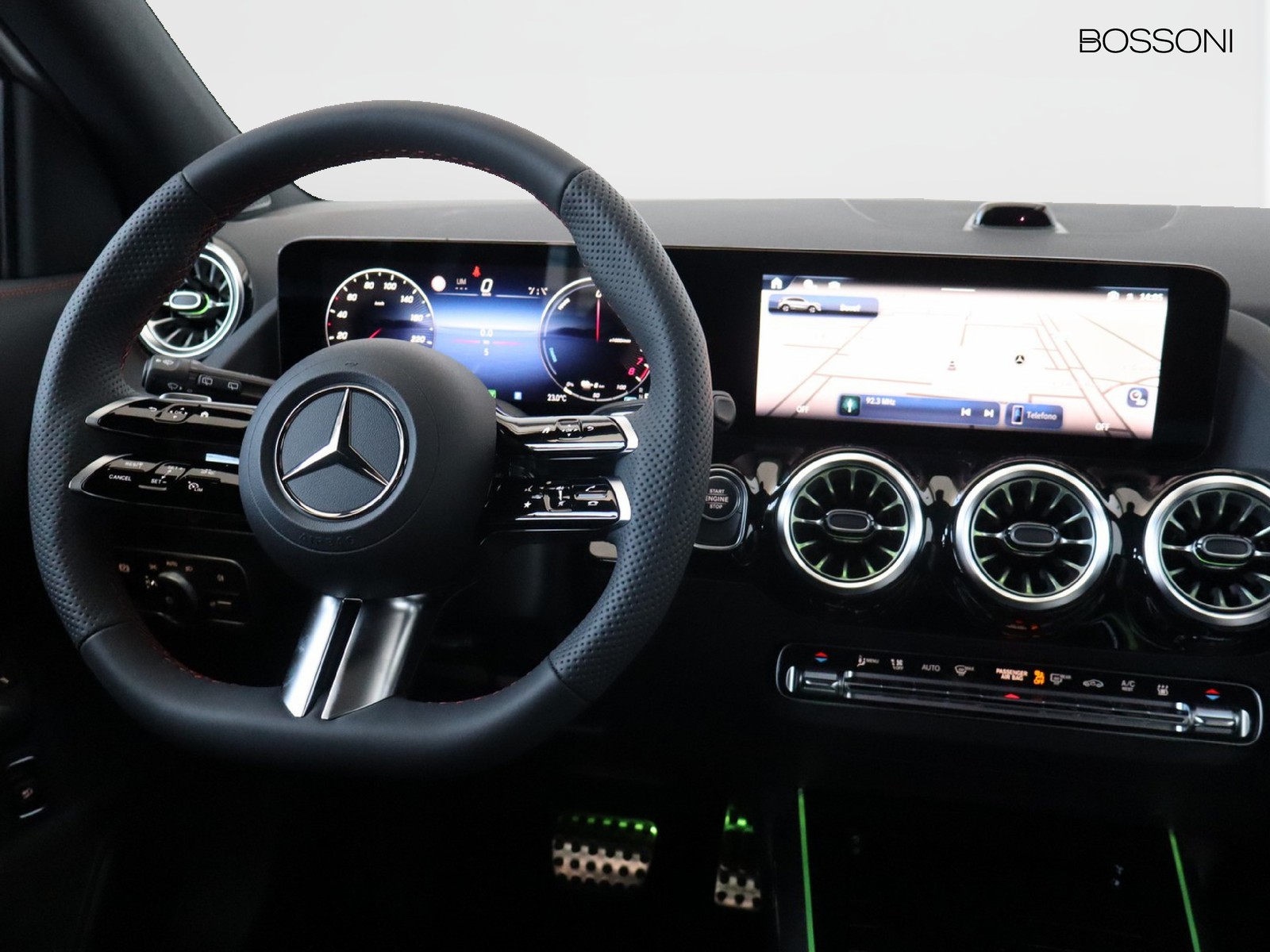 12 - Mercedes GLA 250 e plug-in-hybrid amg line extra 8g-dct