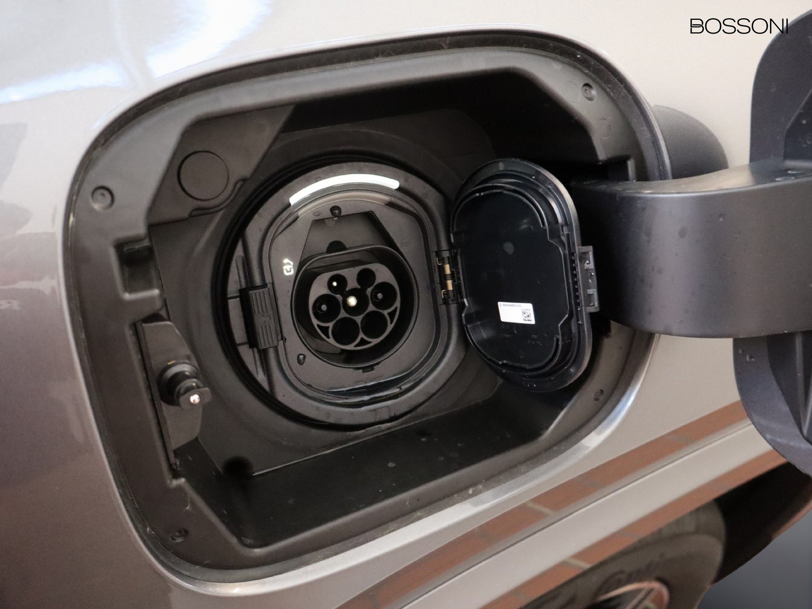 18 - Mercedes GLA 250 e plug-in-hybrid amg line extra 8g-dct