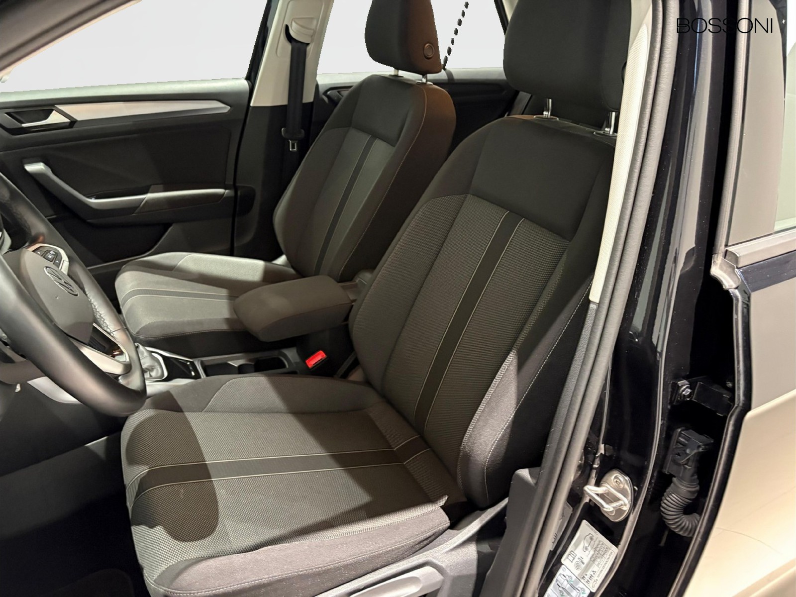 12 - Volkswagen T-Roc 2.0 tdi scr 150cv life dsg