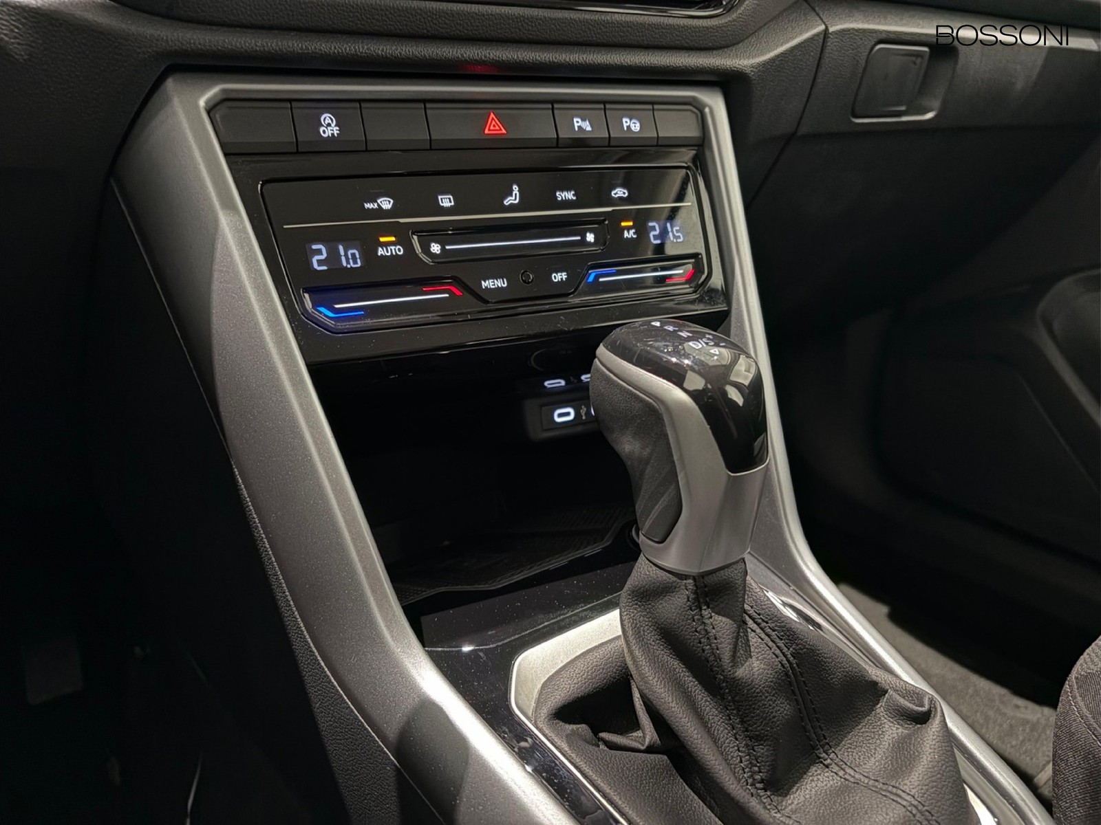 18 - Volkswagen T-Roc 2.0 tdi scr 150cv life dsg
