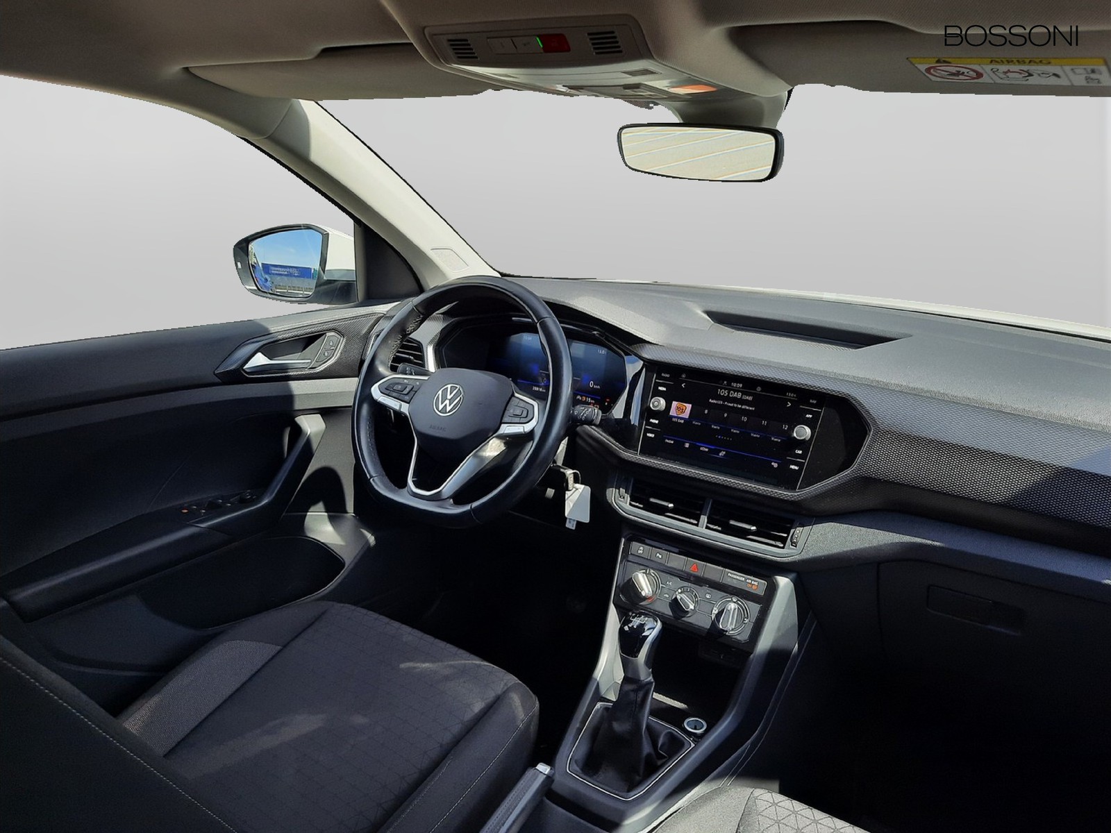 6 - Volkswagen T-Cross 1.0 tsi 95cv style