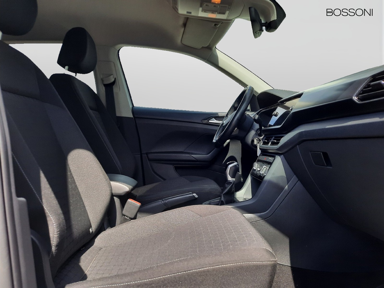 9 - Volkswagen T-Cross 1.0 tsi 95cv style