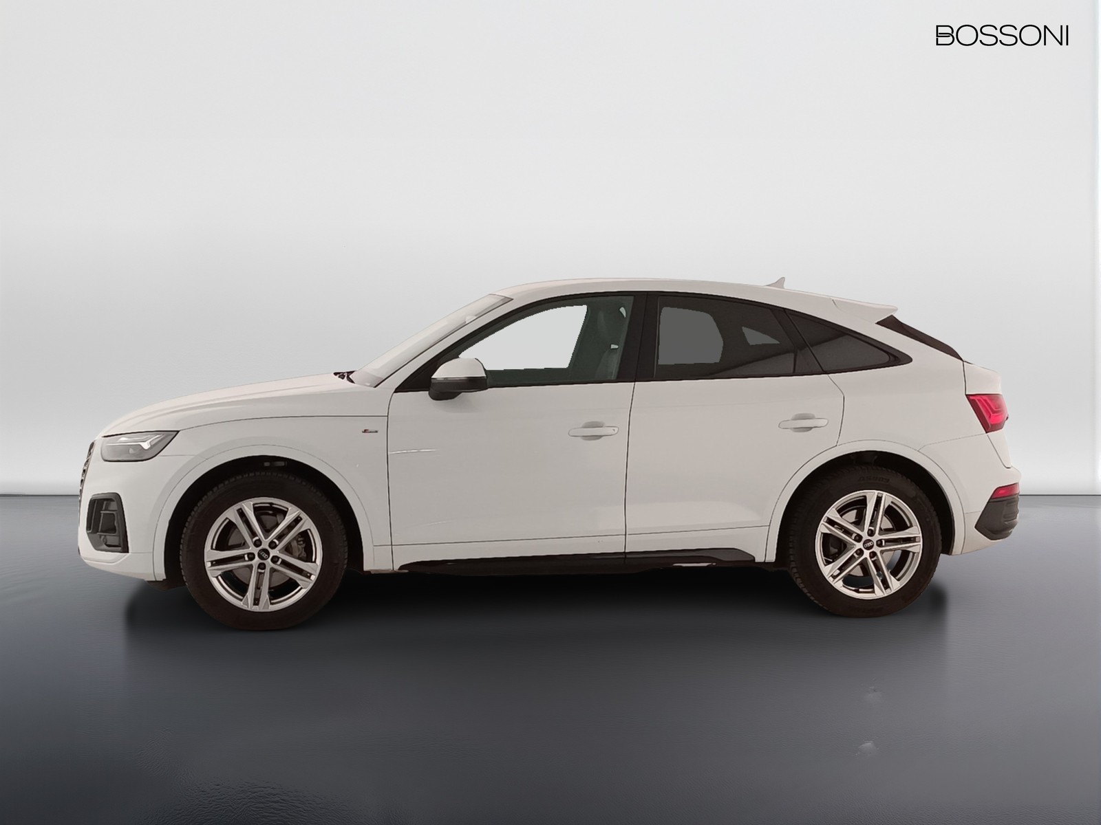16 - Audi Q5 sportback 35 2.0 tdi mhev 12v s line s tronic