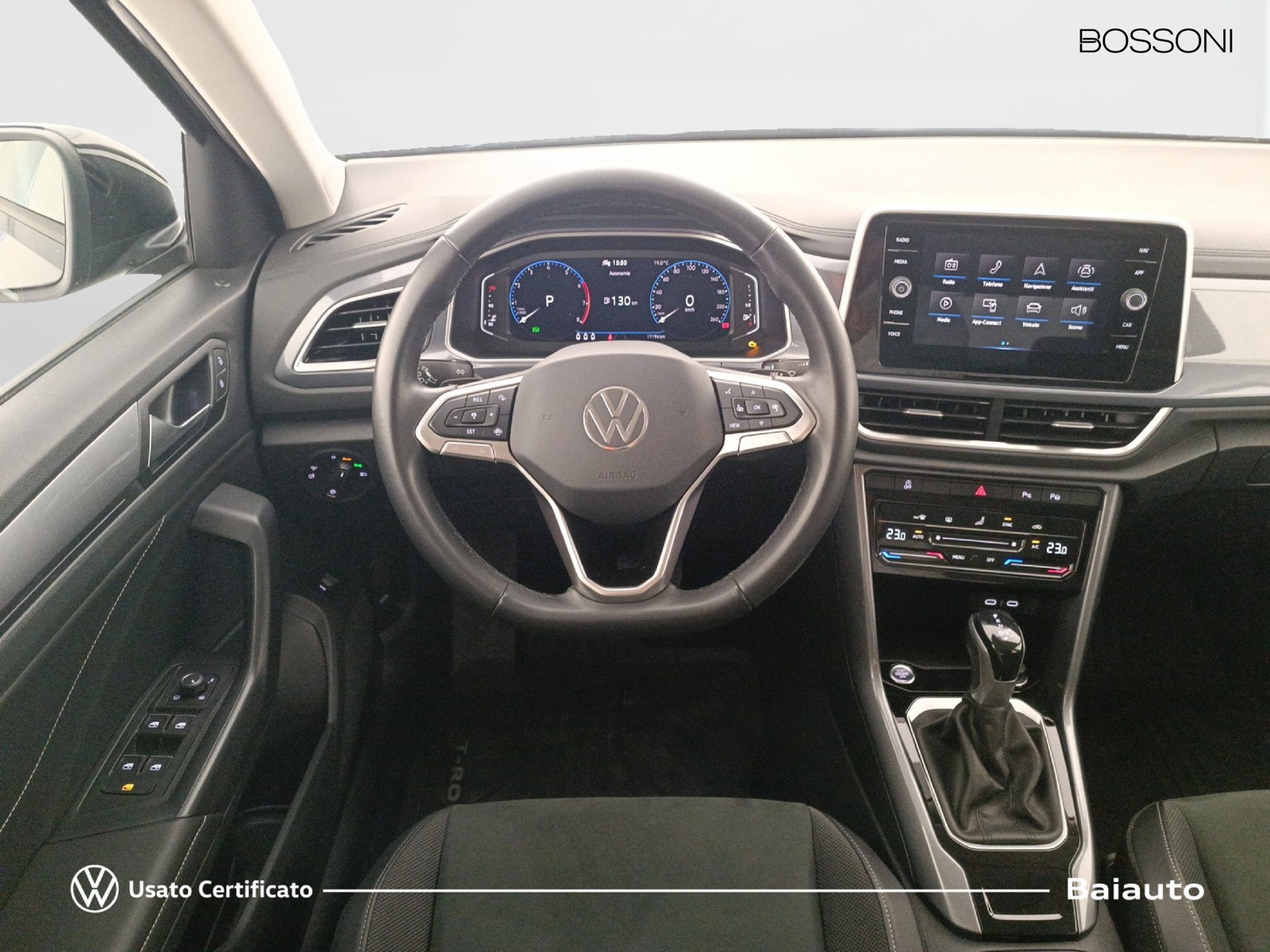 8 - Volkswagen T-Roc 1.5 tsi act style dsg