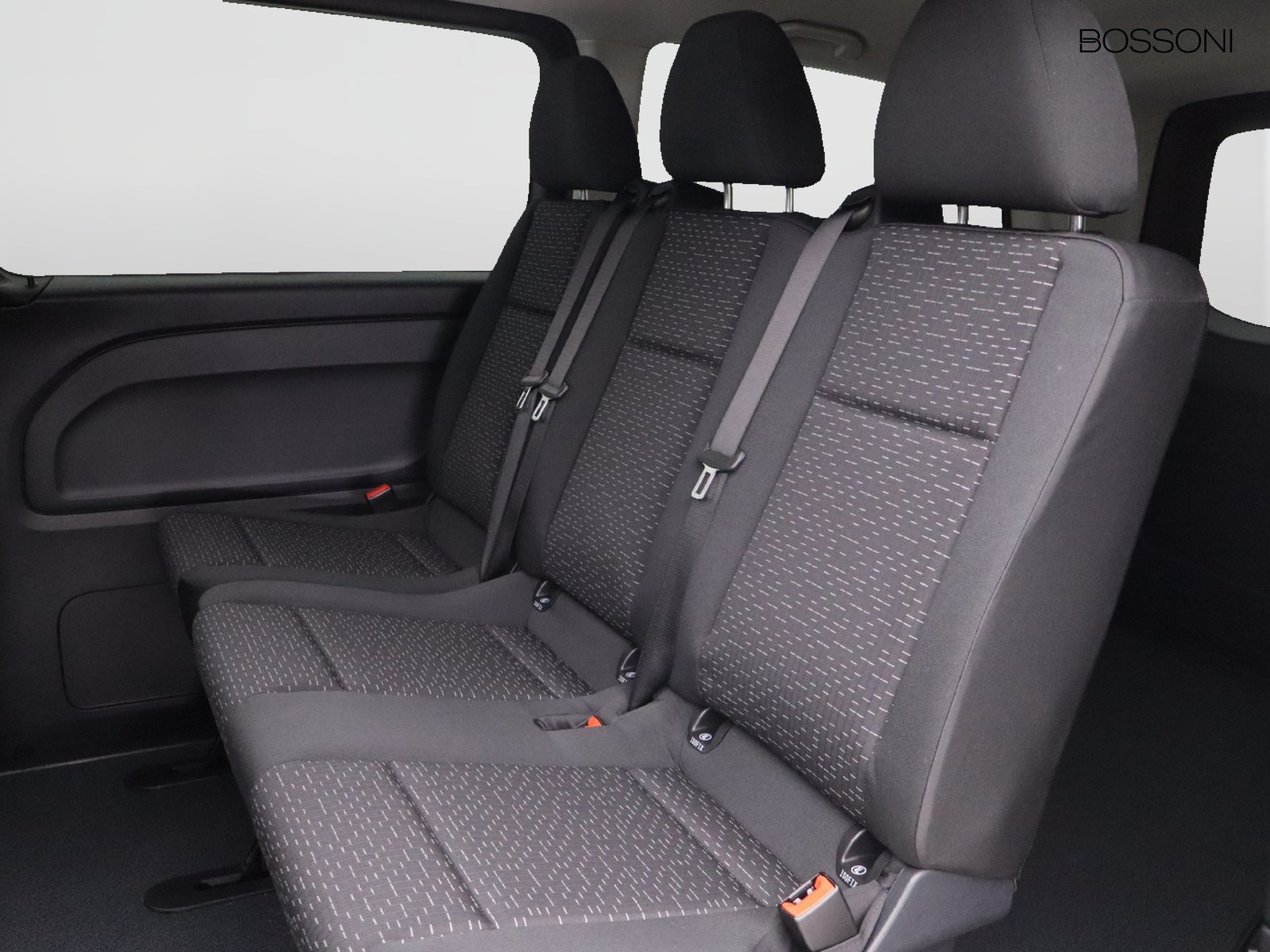 8 - Mercedes Vans Vito mixto 114 cdi long pro