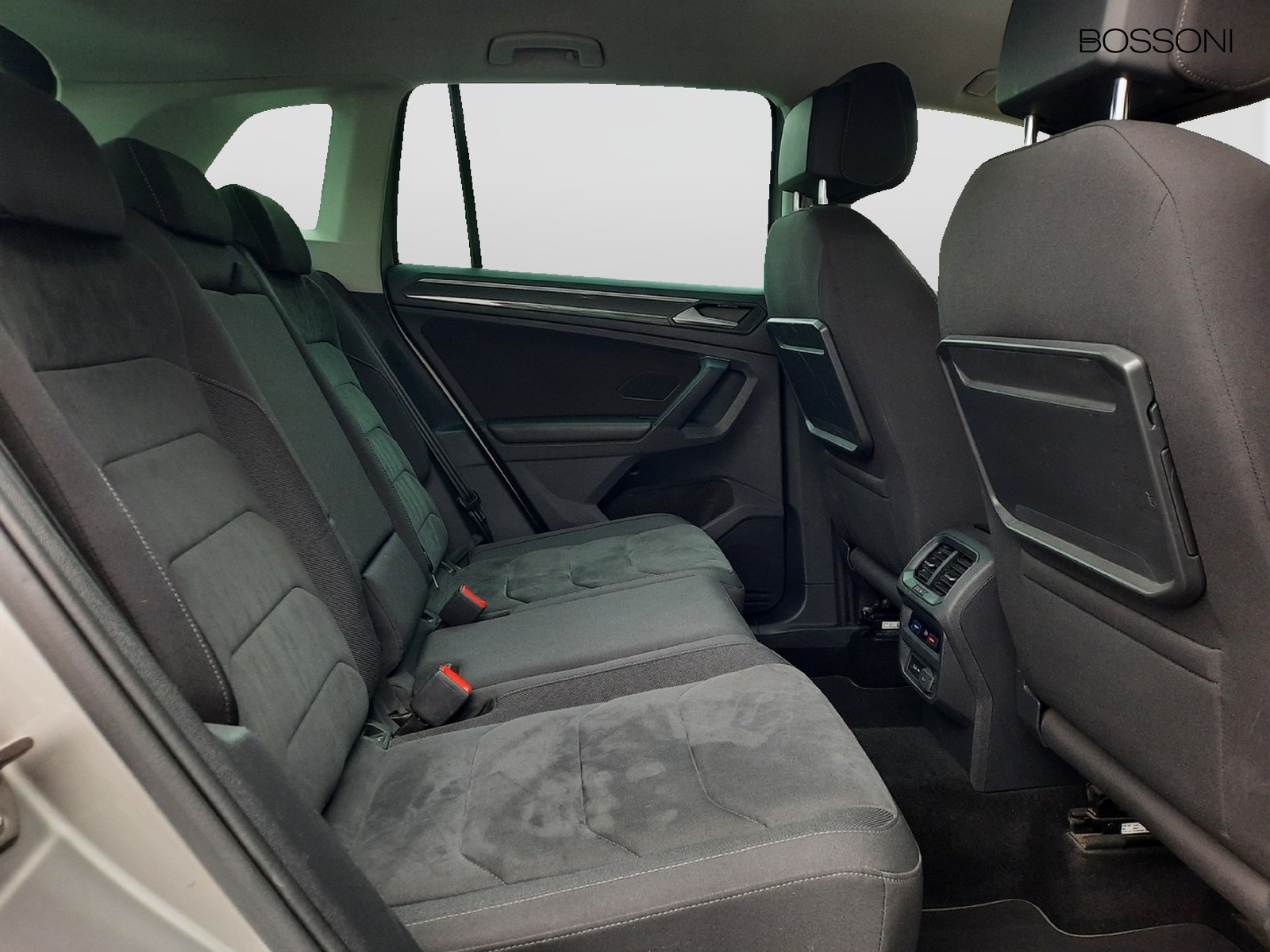 9 - Volkswagen Tiguan 1.5 tsi act bluemotion 150cv advanced dsg