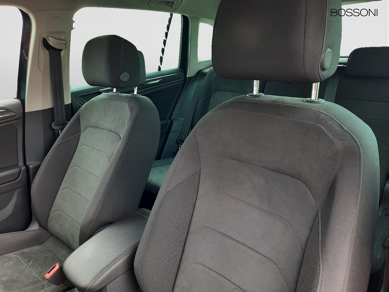 18 - Volkswagen Tiguan 2.0 tdi scr 150cv elegance dsg
