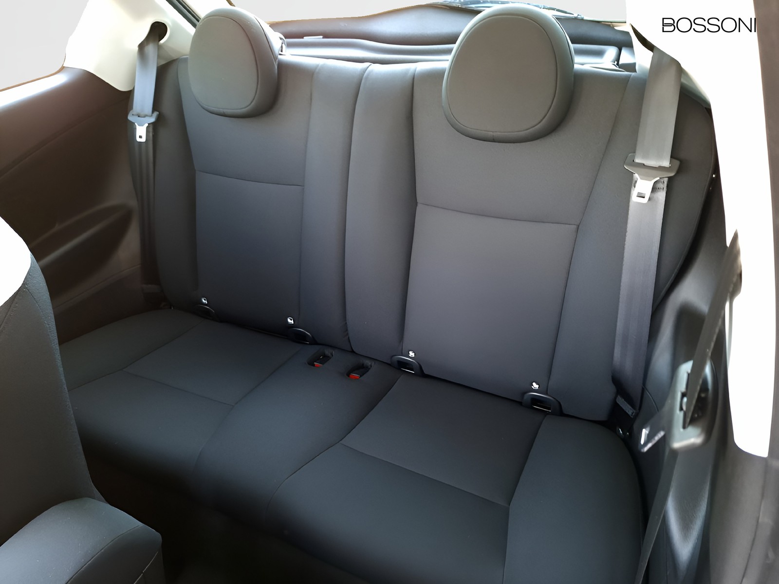 11 - Fiat 500 1.0 hybrid icon