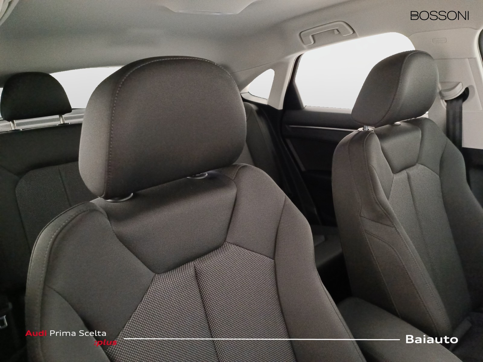 24 - Audi Q3 sportback 35 2.0 tdi s line edition s tronic