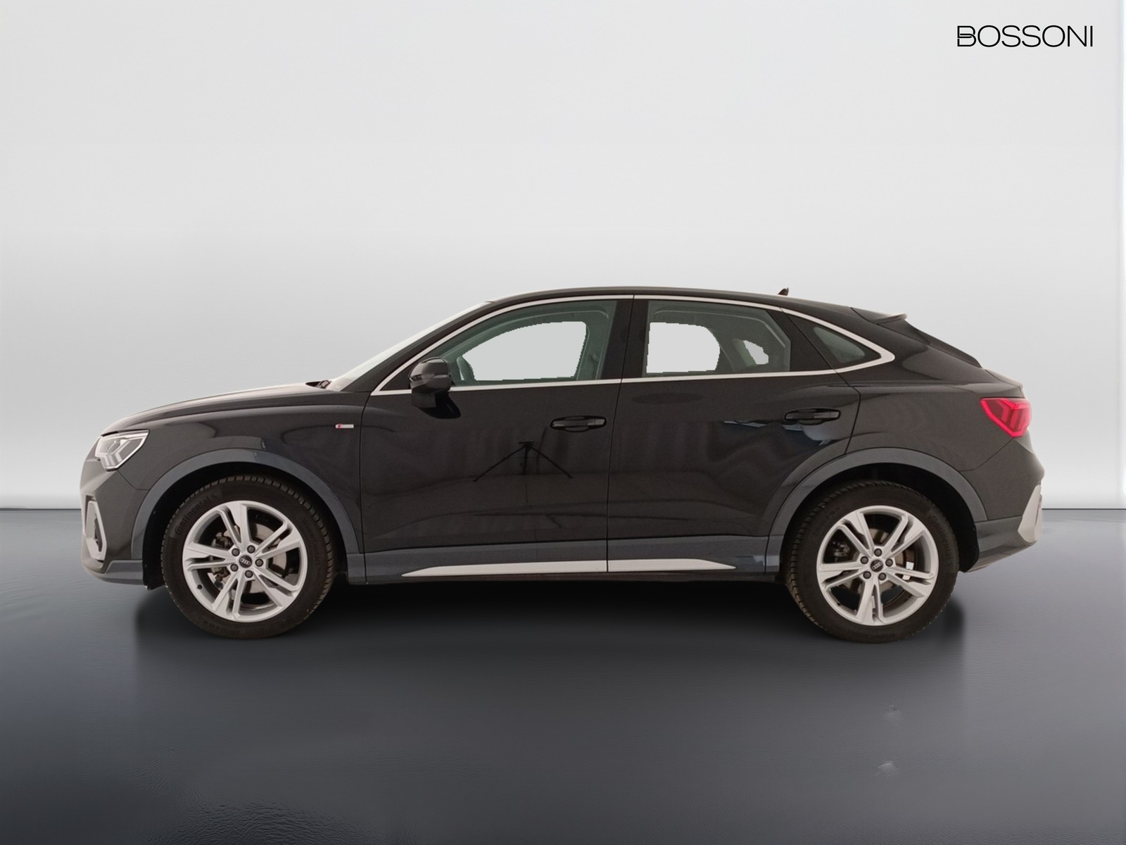 3 - Audi Q3 sportback 35 2.0 tdi s line edition s tronic