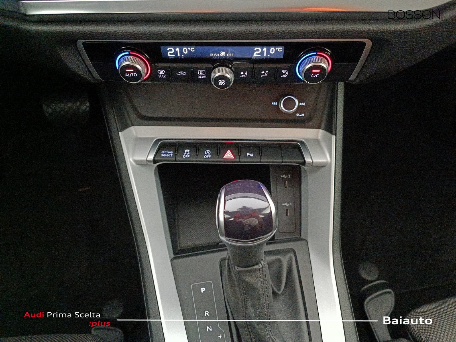 12 - Audi Q3 sportback 35 2.0 tdi s line edition s tronic