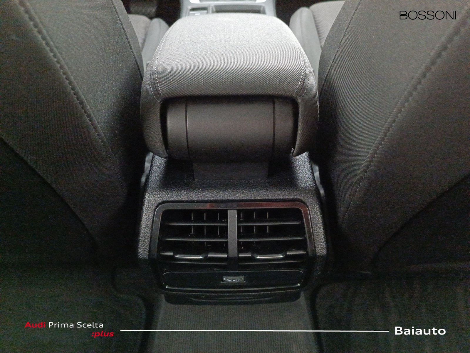 14 - Audi Q3 sportback 35 2.0 tdi s line edition s tronic