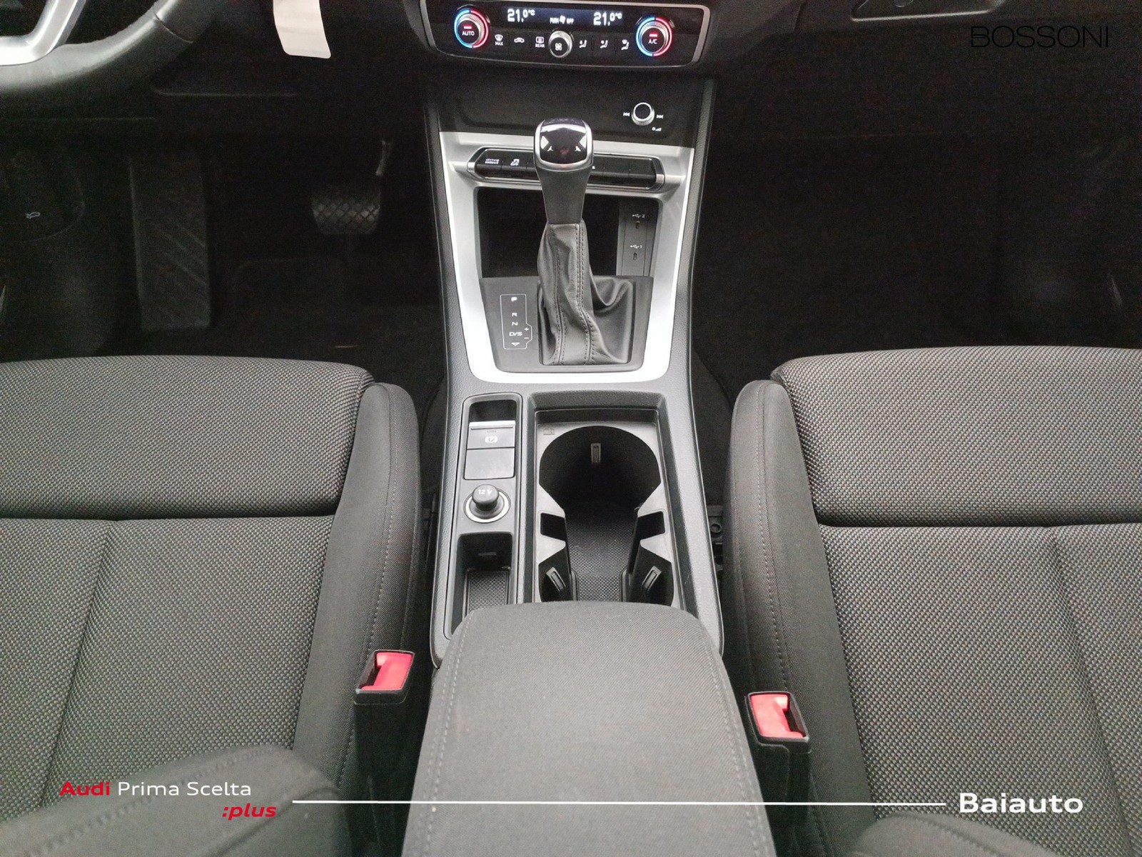 15 - Audi Q3 sportback 35 2.0 tdi s line edition s tronic