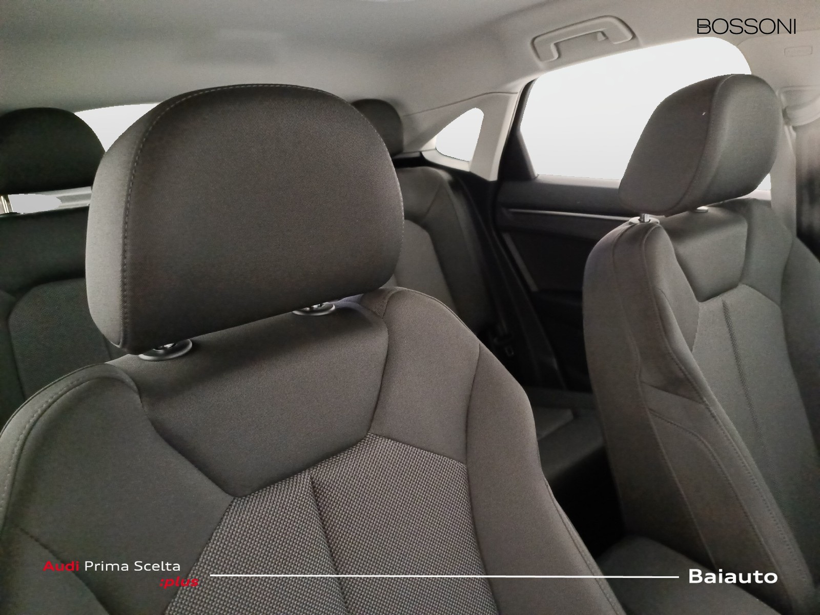 24 - Audi Q3 sportback 35 2.0 tdi s line edition s tronic