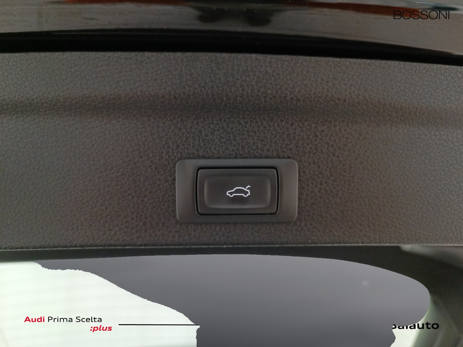 32 - Audi Q3 sportback 35 2.0 tdi s line edition s tronic