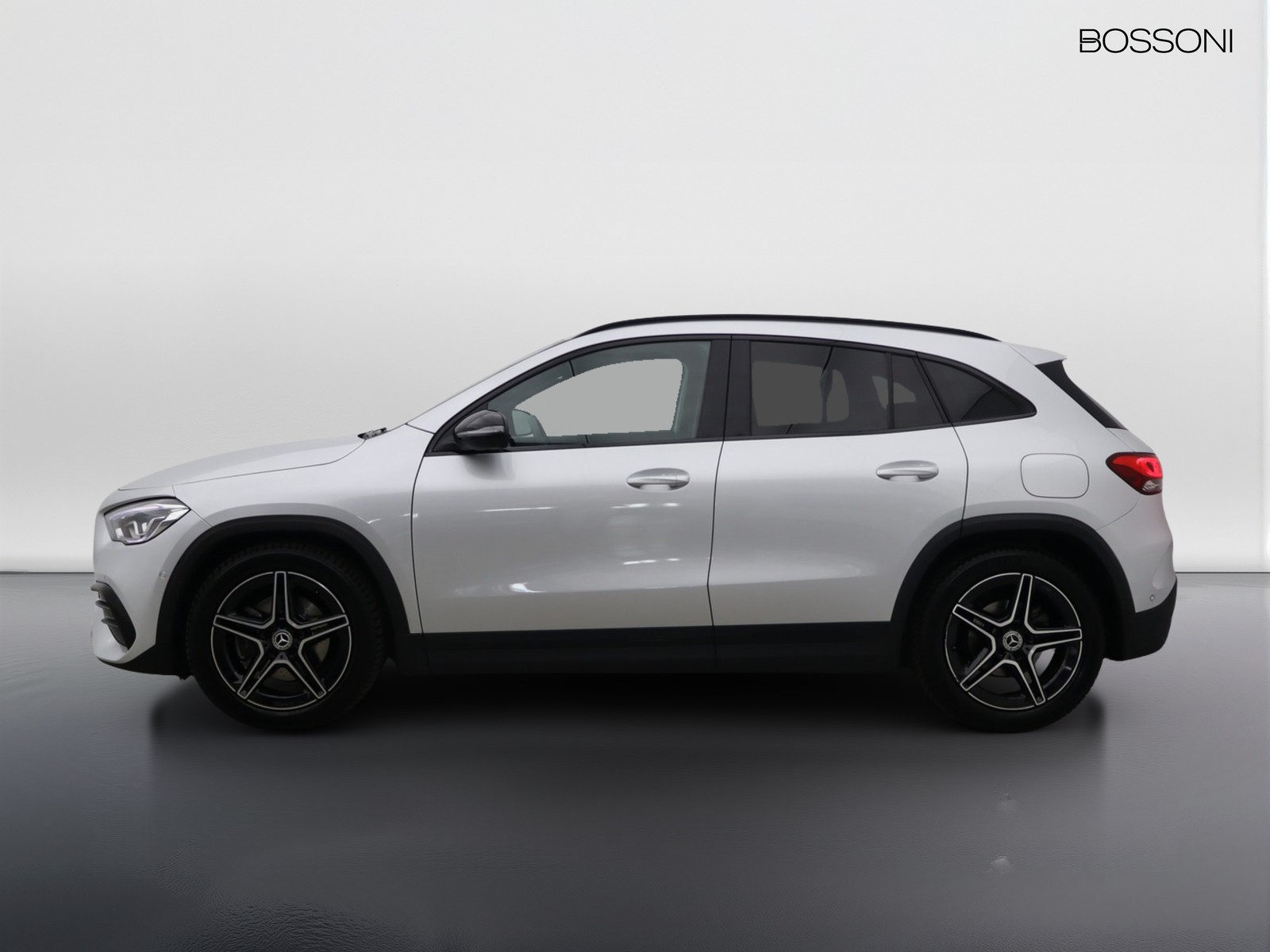 3 - Mercedes GLA 200 d premium 4matic 8g-dct