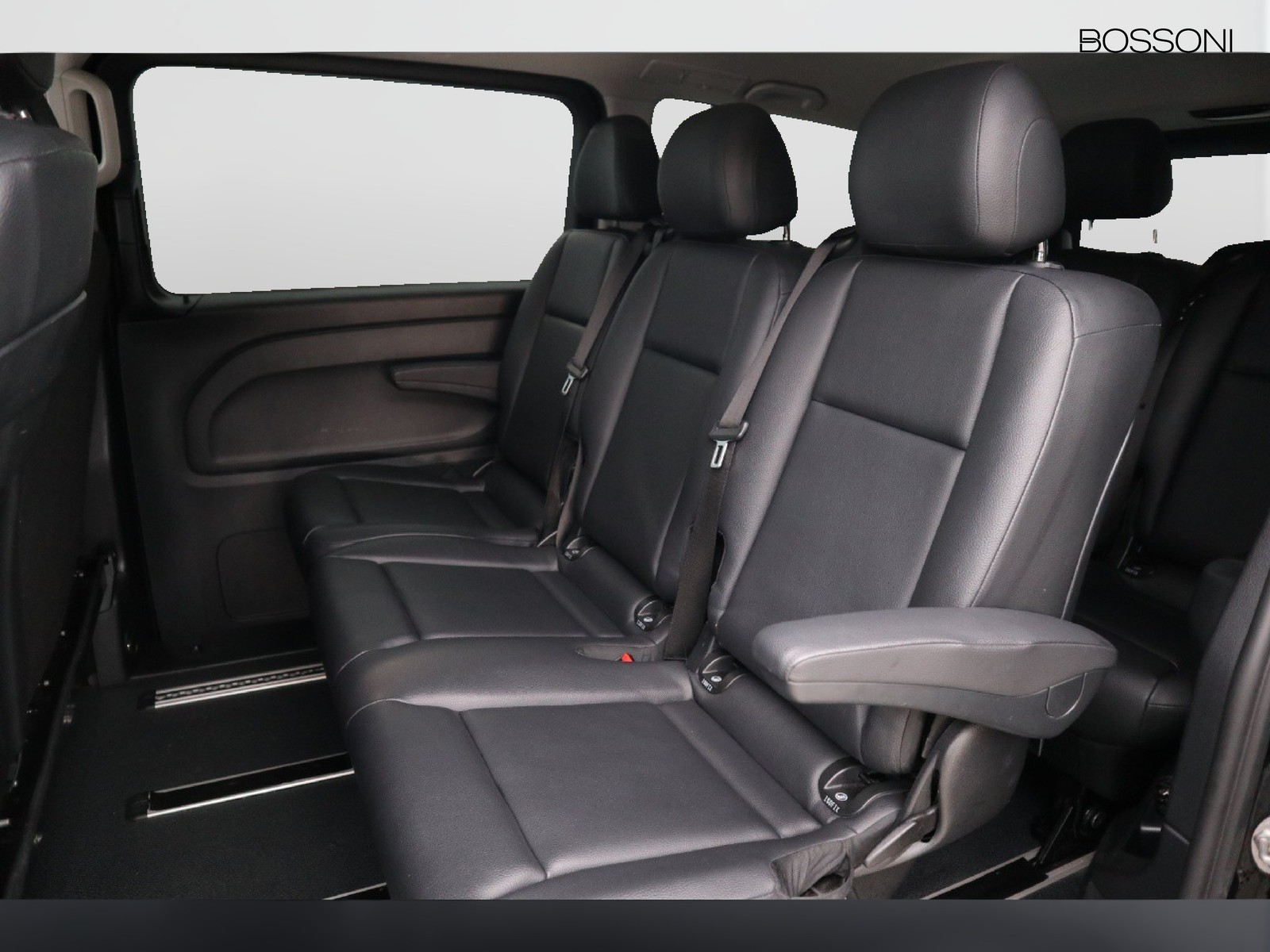 8 - Mercedes Vans Vito 116 cdi long tourer pro auto my20