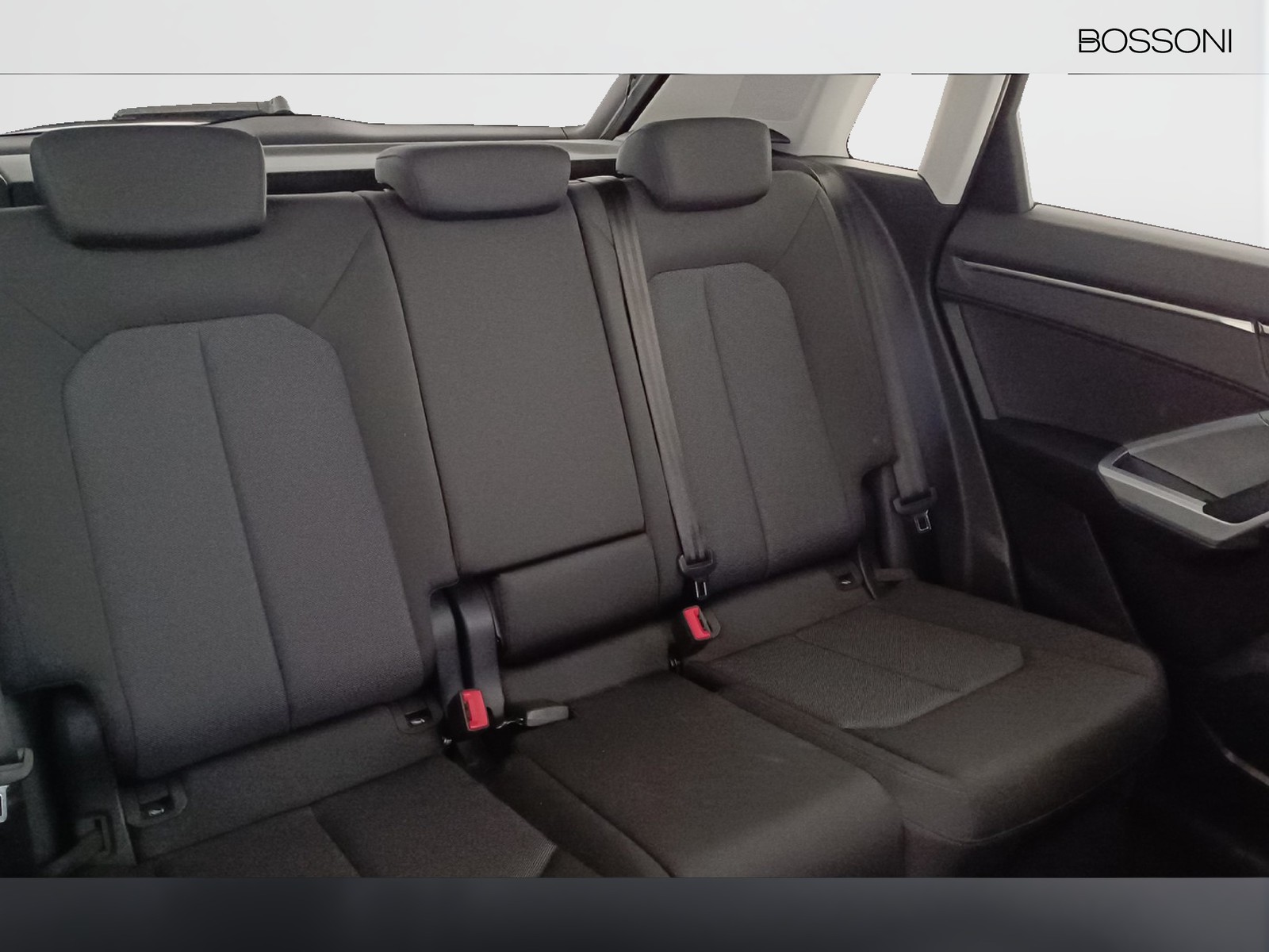 34 - Audi Q3 35 2.0 tdi business advanced s tronic