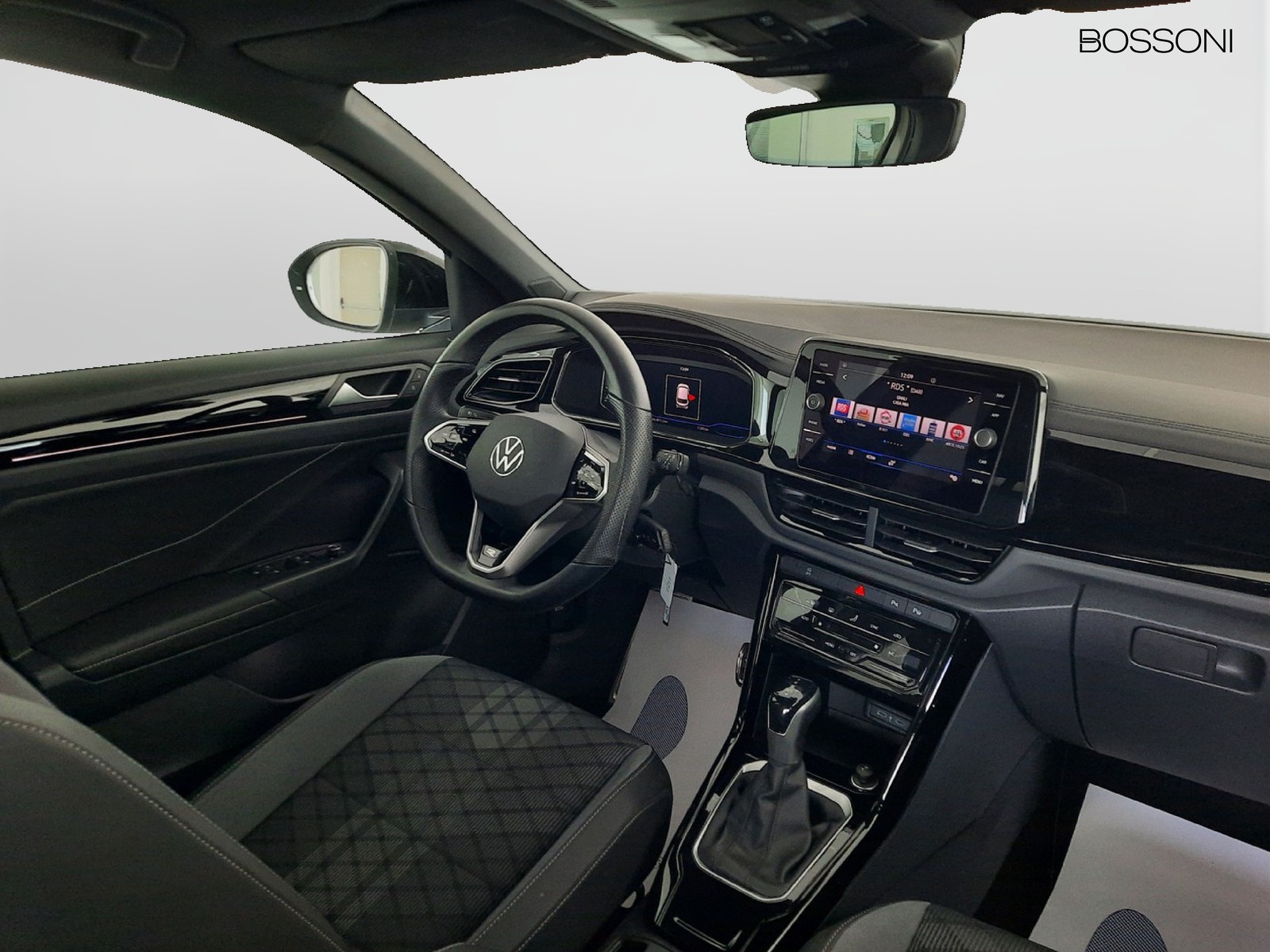 6 - Volkswagen T-Roc 1.5 tsi act r line dsg
