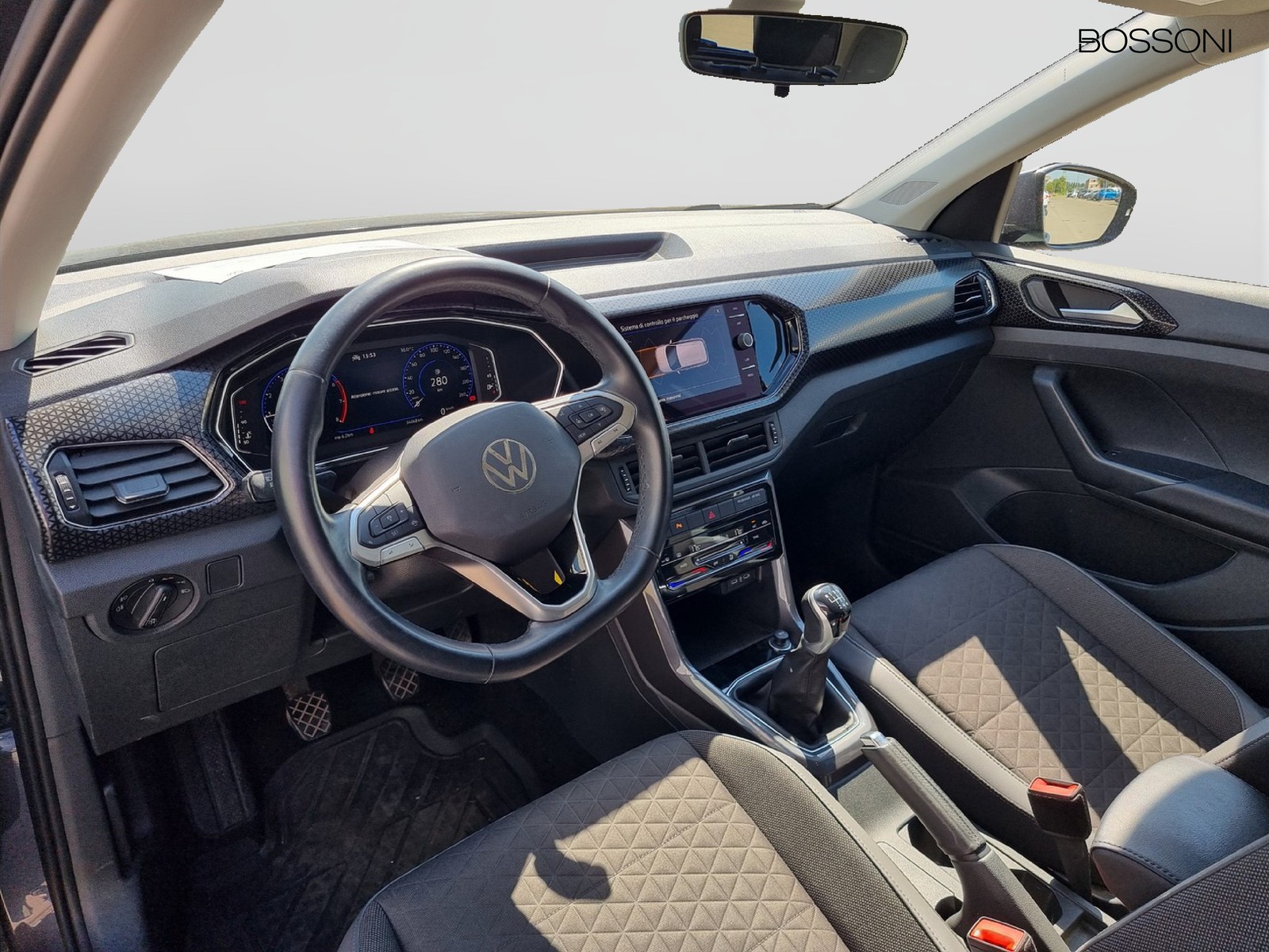 6 - Volkswagen T-Cross 1.0 tsi 110cv advanced