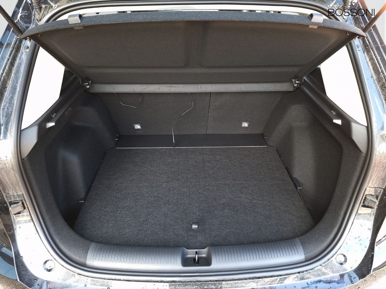 6 - Mg ZS 1.5 hybrid+ comfort auto