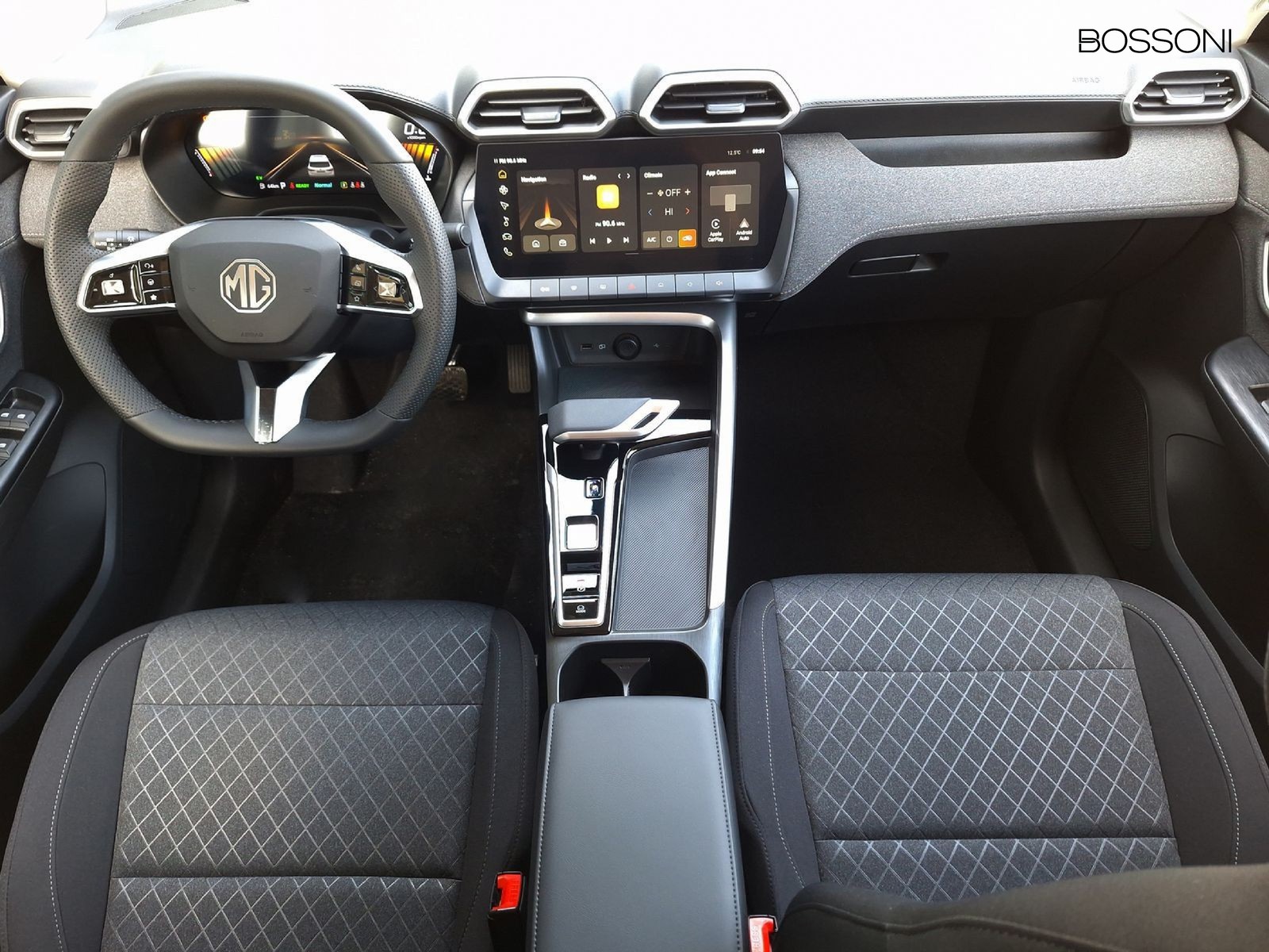 8 - Mg ZS 1.5 hybrid+ comfort auto