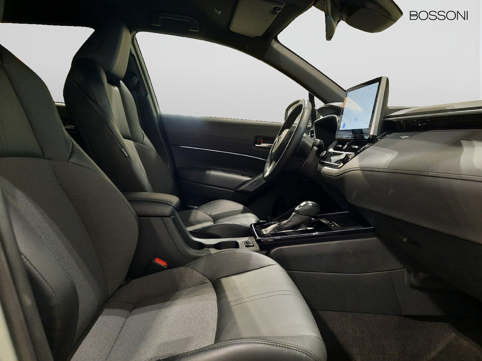 14 - Toyota Corolla Cross 1.8 hybrid 200 premium awd-i e-cvt