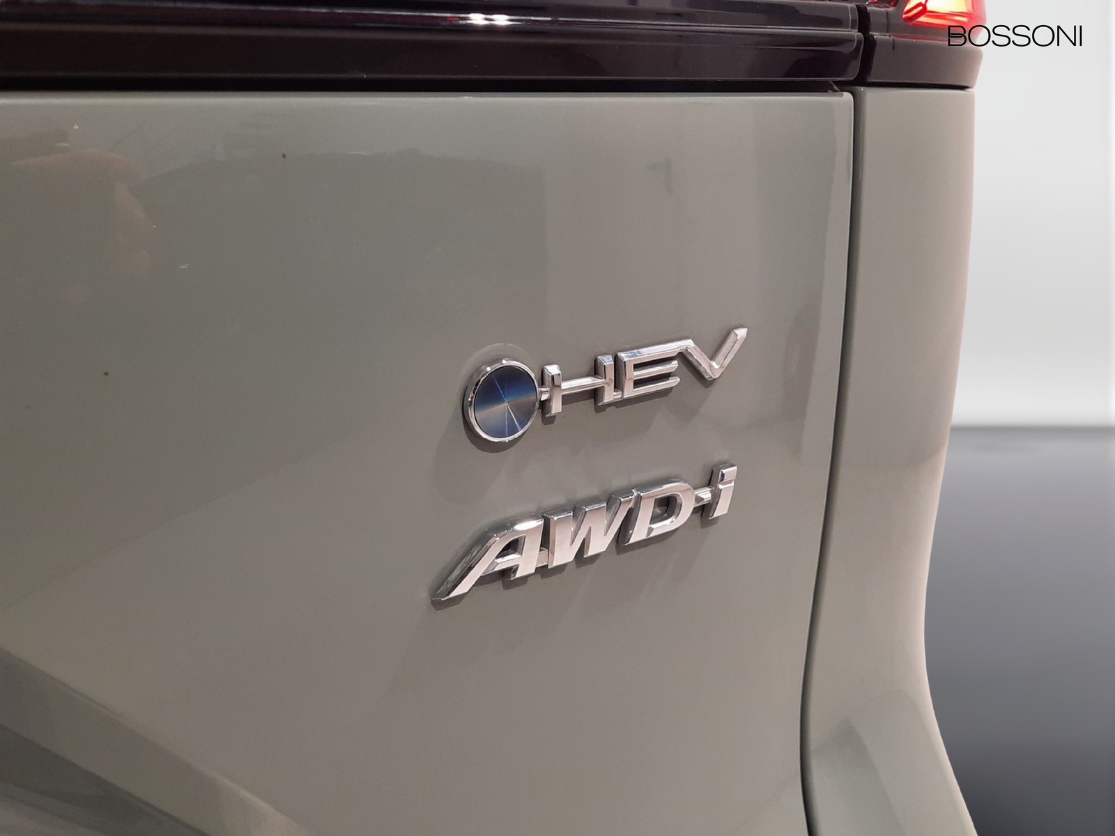28 - Toyota Corolla Cross 1.8 hybrid 200 premium awd-i e-cvt