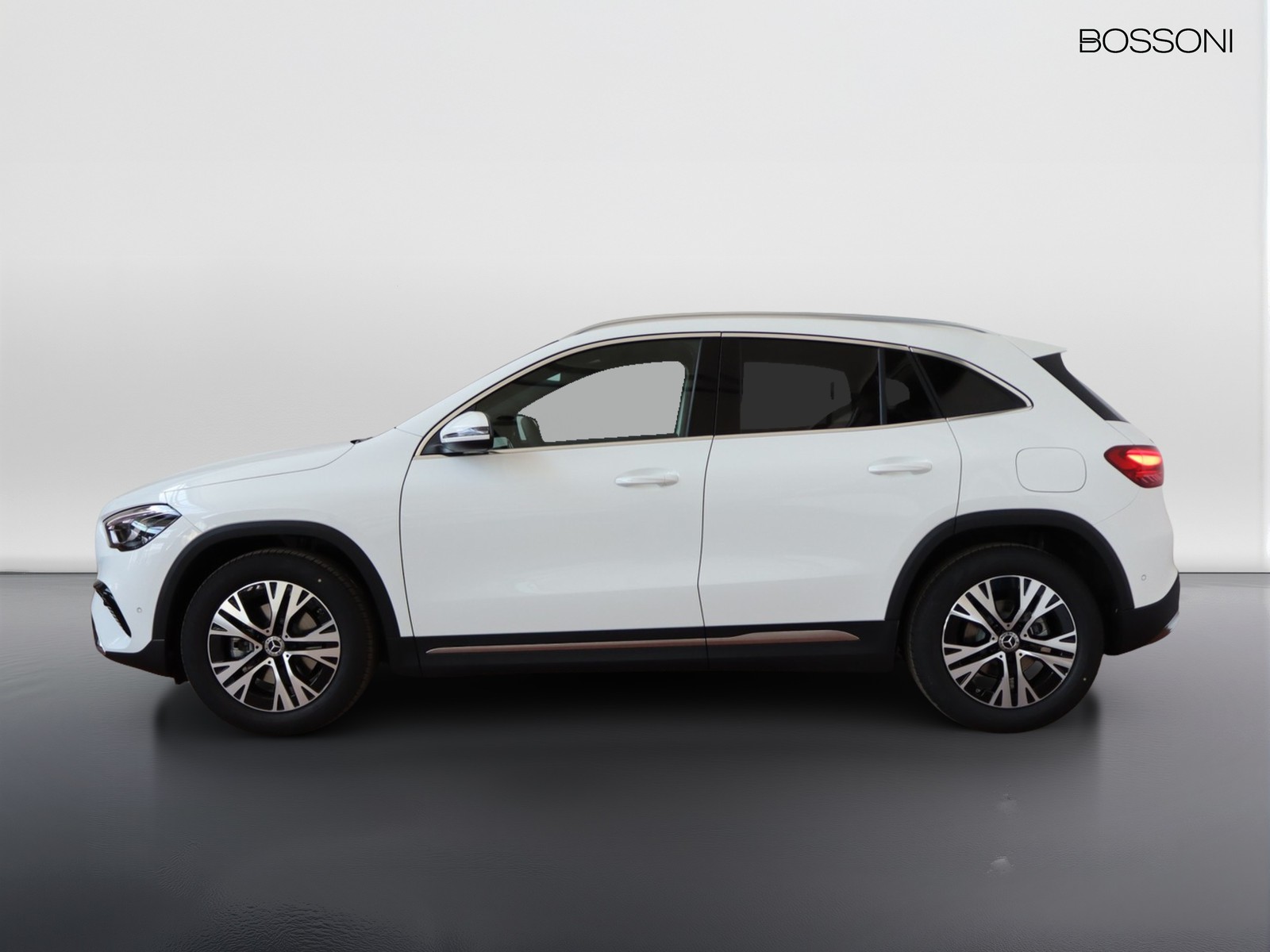 3 - Mercedes GLA 200 d progressive extra 8g-dct