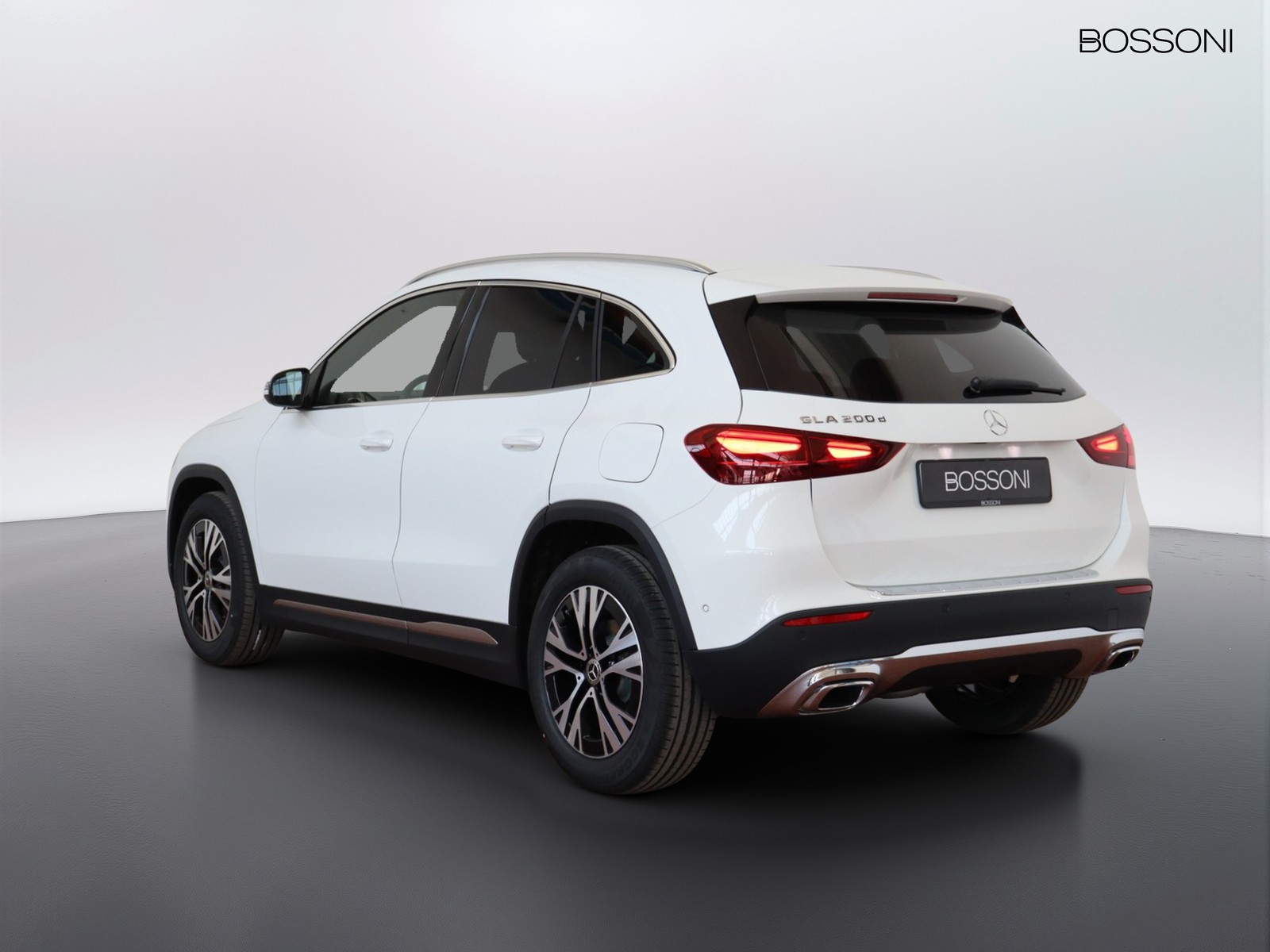 5 - Mercedes GLA 200 d progressive extra 8g-dct