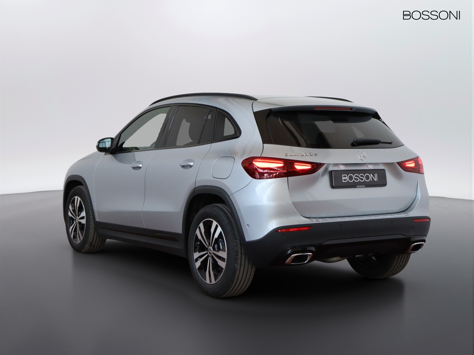5 - Mercedes GLA 200 d progressive extra 8g-dct