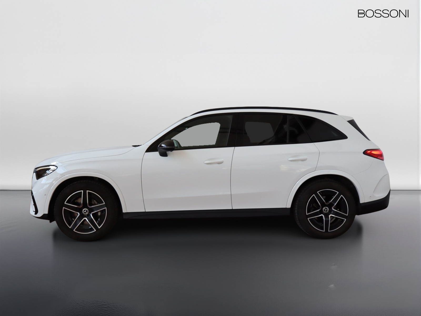3 - Mercedes GLC suv 300 amg advanced 4matic 9g-tronic