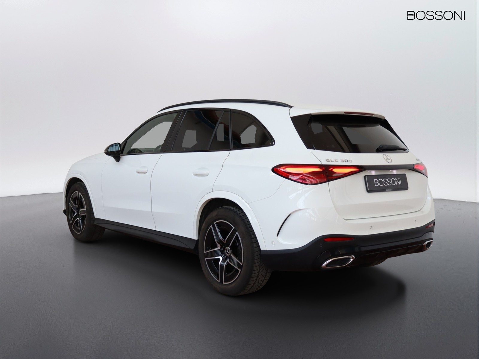 5 - Mercedes GLC suv 300 amg advanced 4matic 9g-tronic