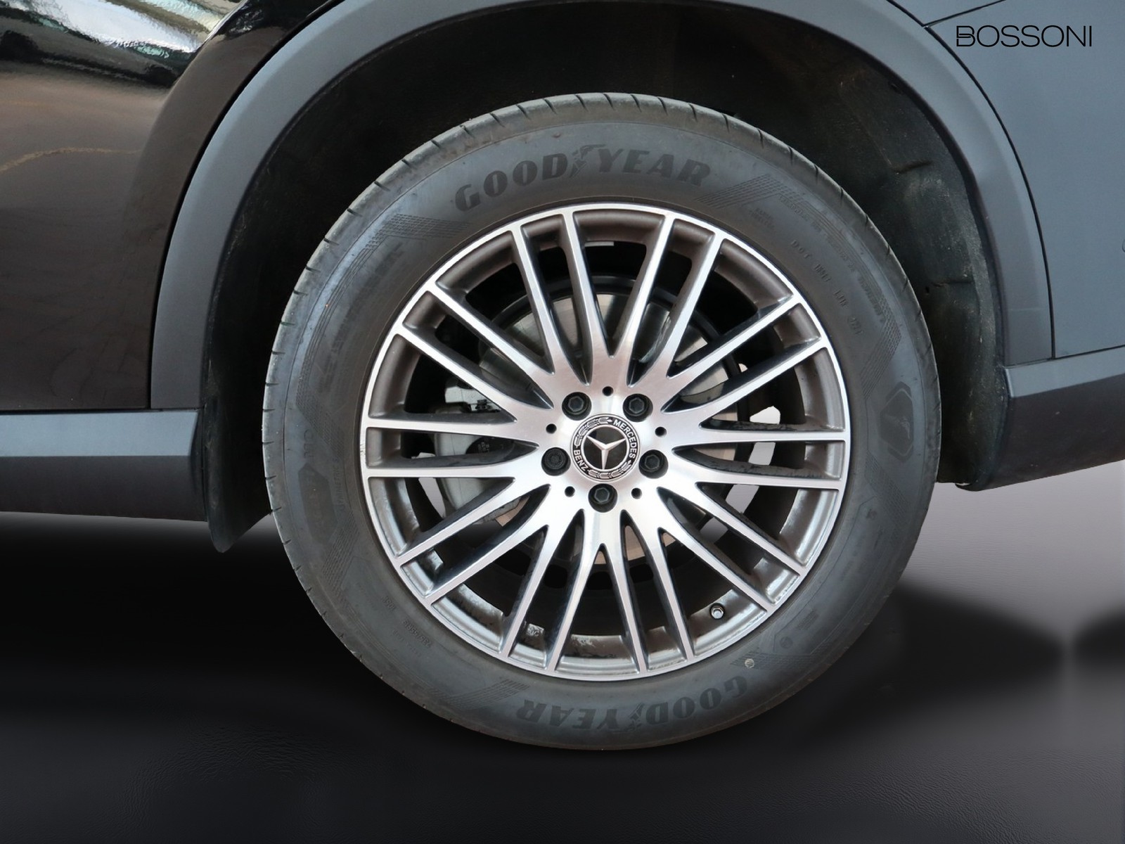 4 - Mercedes GLC suv 220 d advanced plus 4matic 9g-tronic