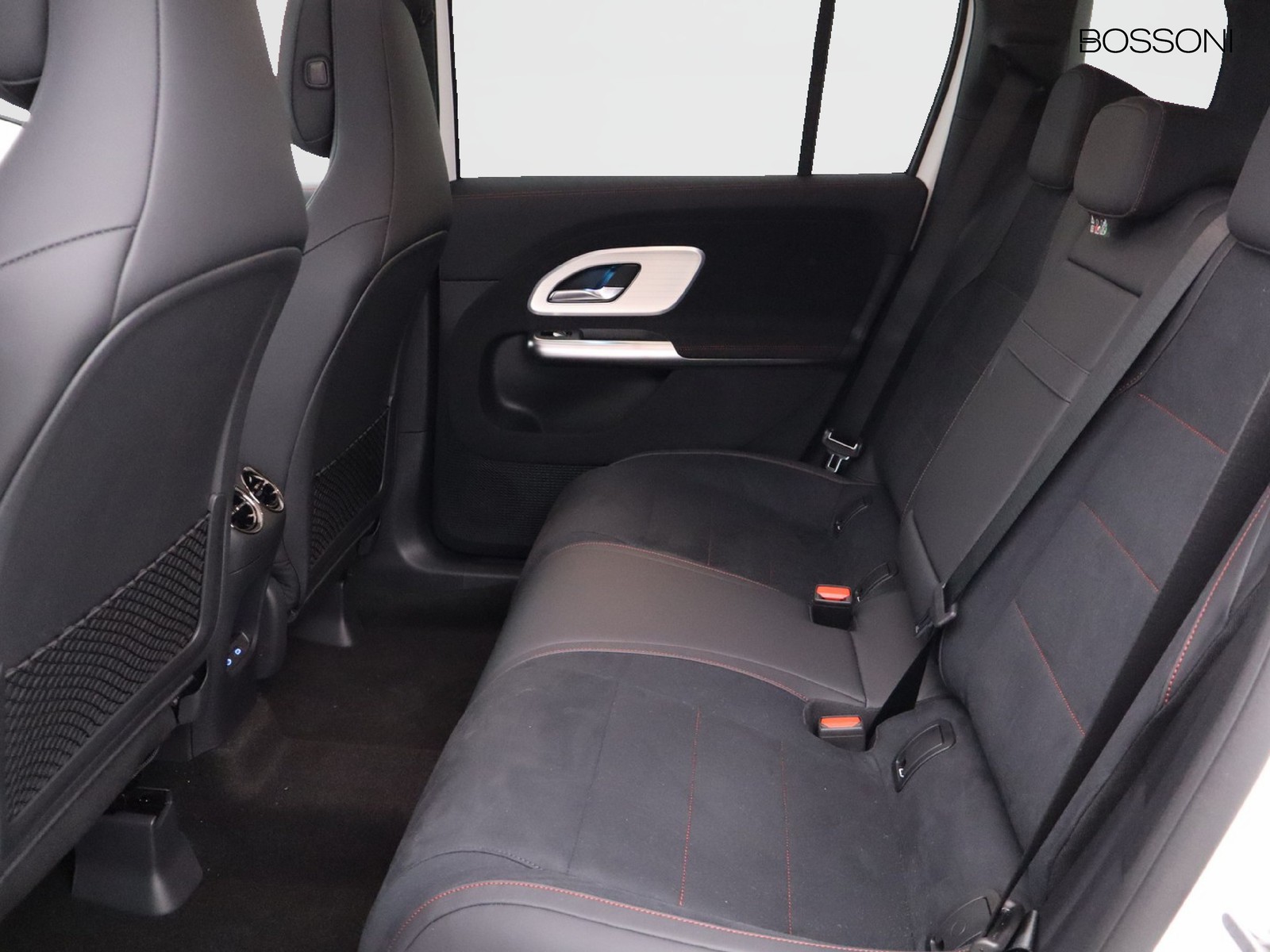 8 - Mercedes GLB 220 advanced plus 4matic 8g-edct