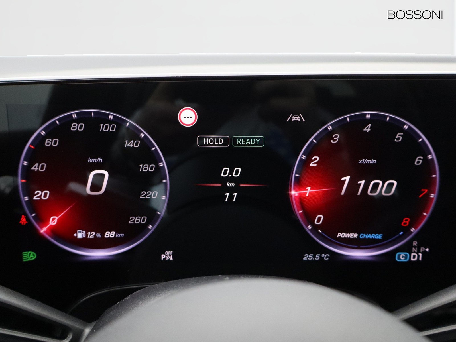 10 - Mercedes GLB 200 premium 4matic 8g-edct 7p.ti