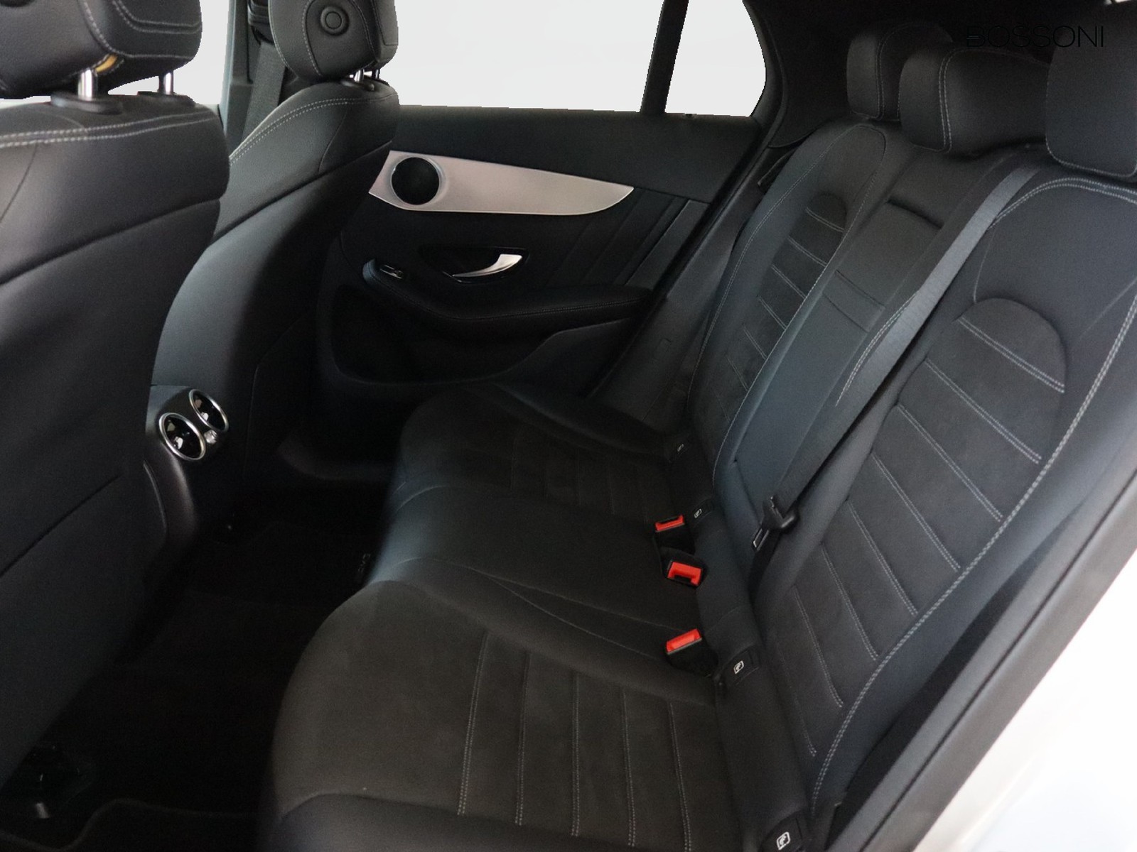 8 - Mercedes GLC coupe 300 d premium plus 4matic 9g-tronic plus