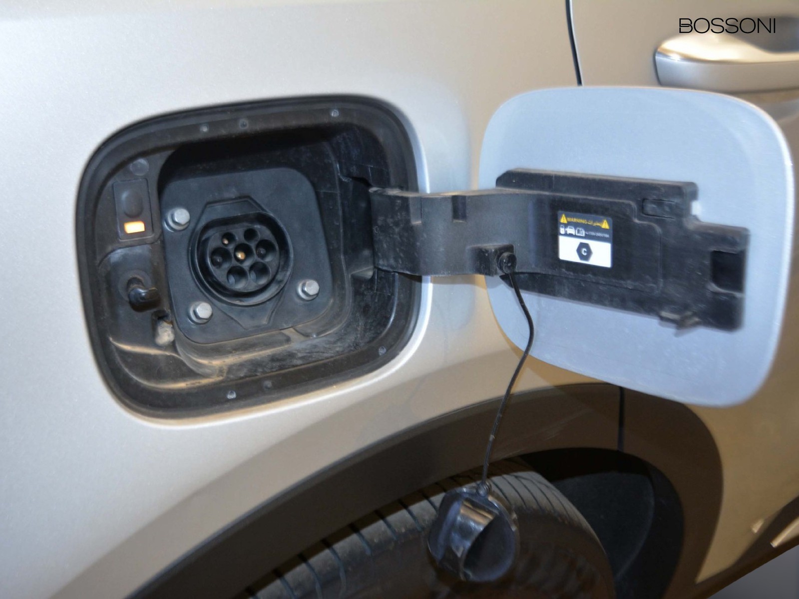 14 - Kia Sorento 1.6 t-gdi phev style awd at6