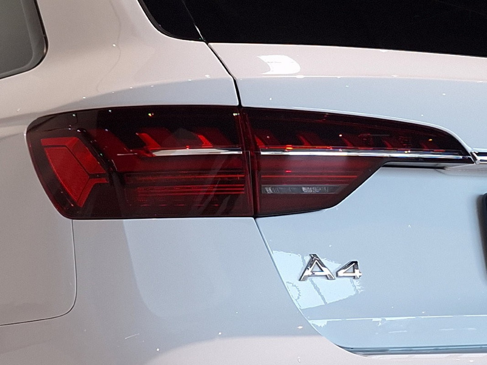 15 - Audi A4 allroad allroad 40 2.0 tdi mhev 204cv business evolution quattro s tronic
