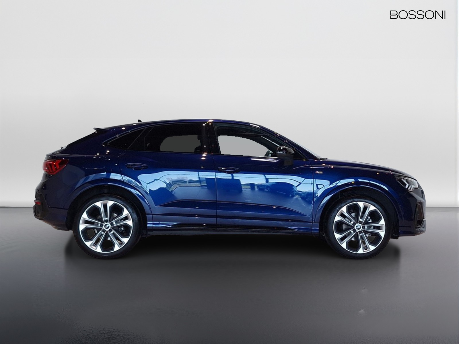4 - Audi Q3 sportback 35 1.5 tfsi evo2 identity black s tronic