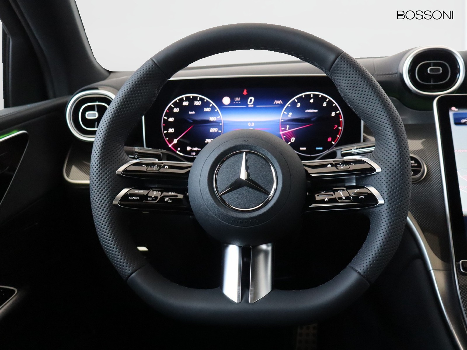 16 - Mercedes GLC coupe 200 amg line advanced 4matic 9g-tronic