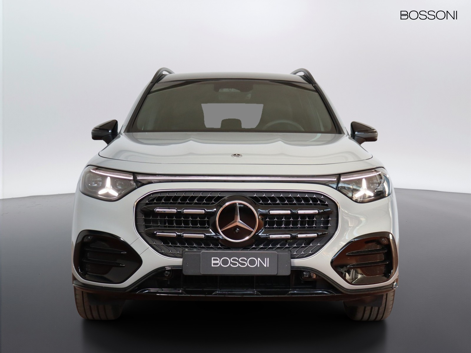2 - Mercedes GLB 200 advanced plus 4matic 8g-edct