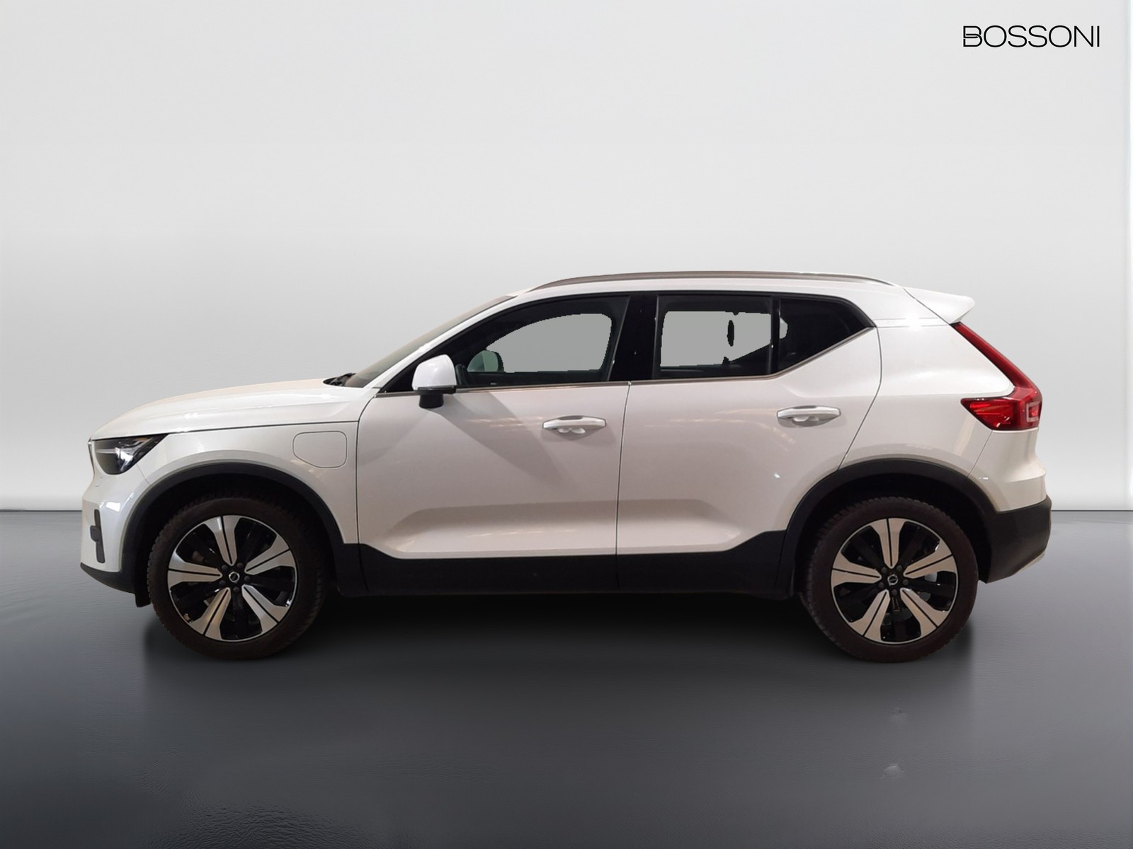 3 - Volvo XC40 1.5 t5 recharge plug-in-hybrid ultimate bright automatico